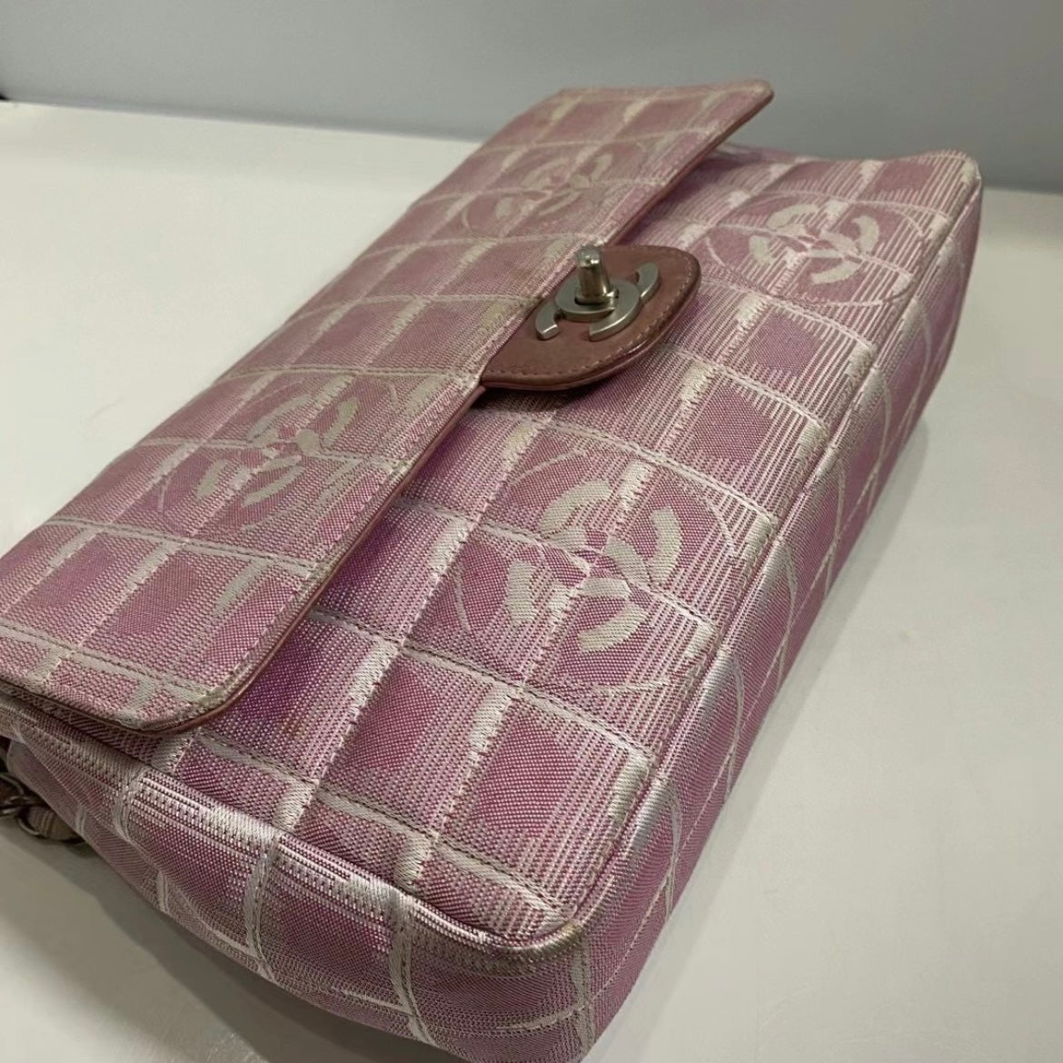 CHANEL CC Travel Line Chocolate Bar Flap Bag Pink - Classic Charmers