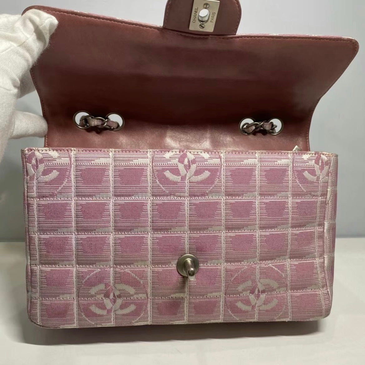 CHANEL CC Travel Line Chocolate Bar Flap Bag Pink - Classic Charmers