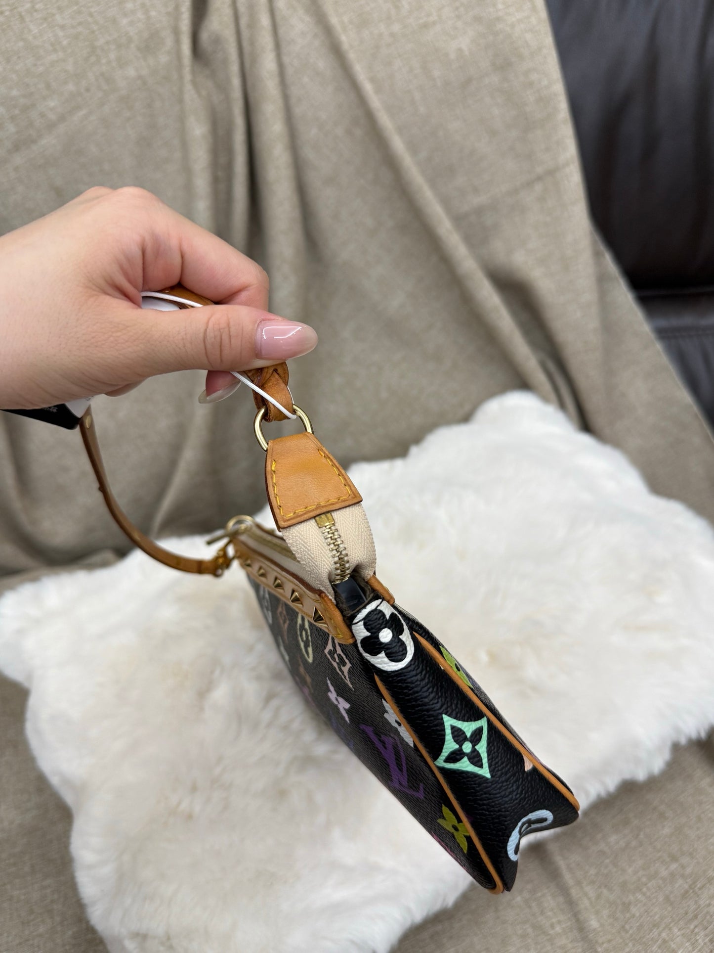 LOUIS VUITTON
Black Monogram Multicolor Accessories Pochette Bag