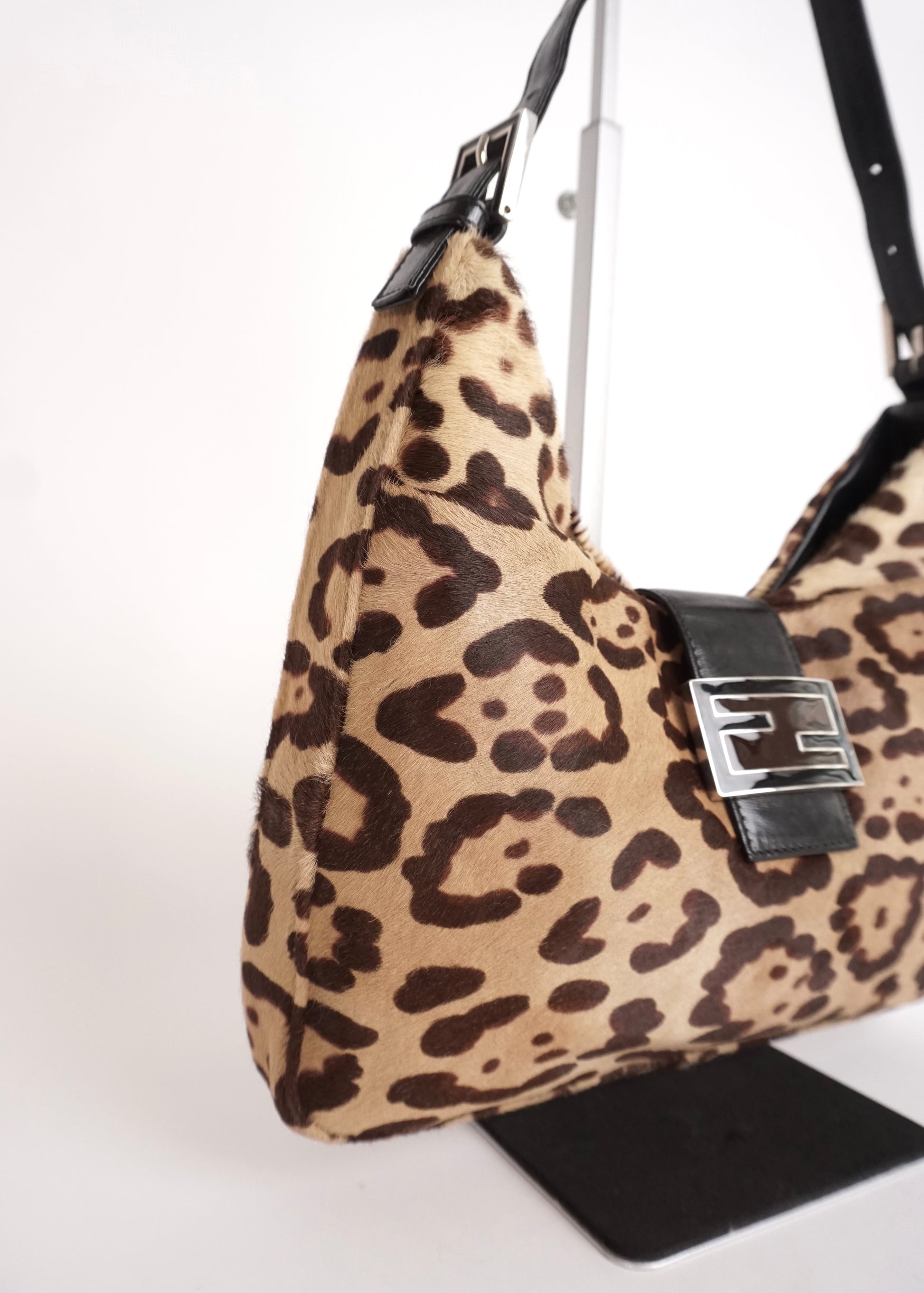 Pre-Owned Fendi Baguette Leopard Print Calf Hair Shoulder Bag - Classic Charmers