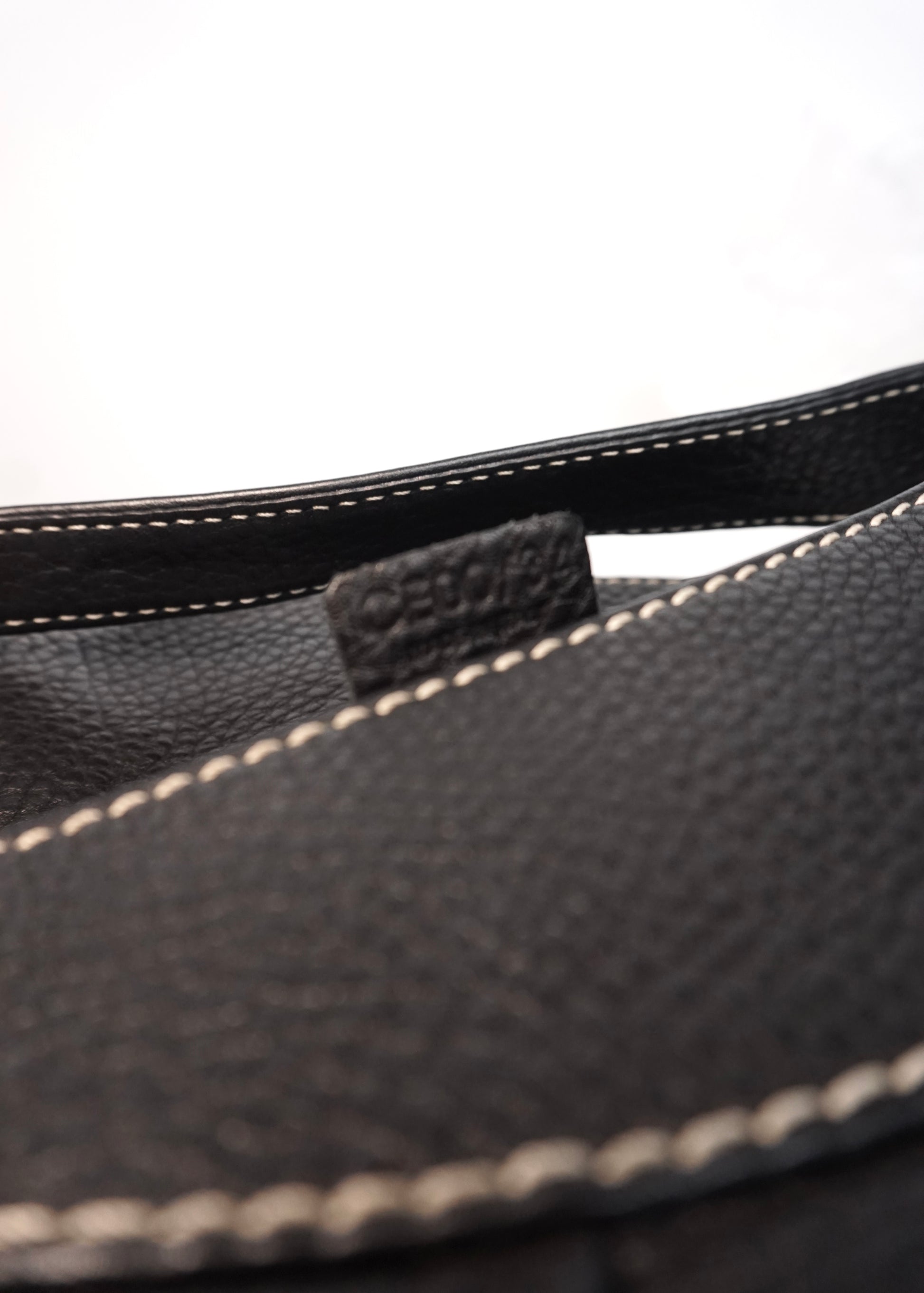 Pre-Owned Celine Buckle Flap Shoulder Bag Black Leather with Contrast Stitching - Classic Charmers