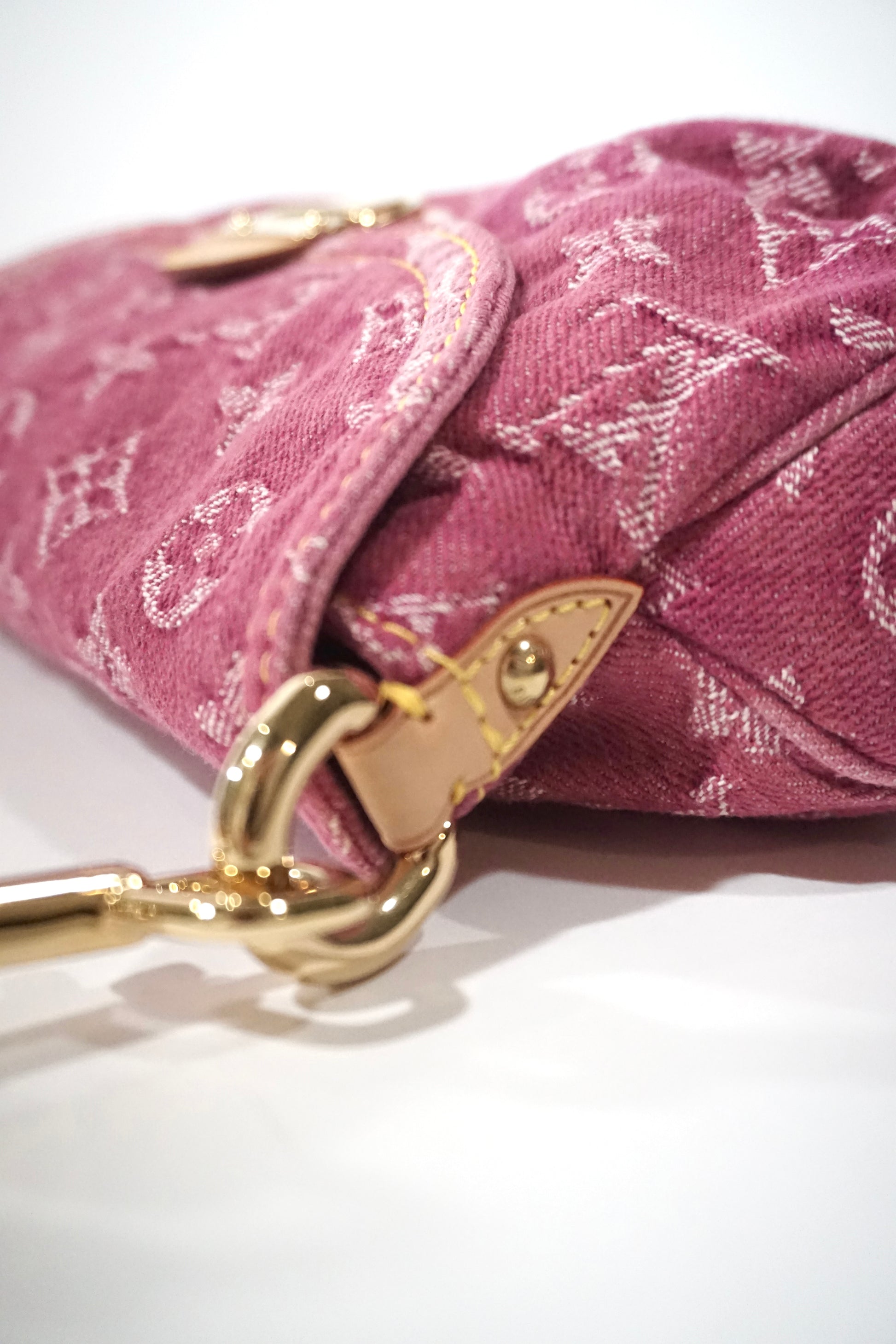 Pre-Owned Louis Vuitton Monogram Denim Pleaty Bag Pink - Classic Charmers