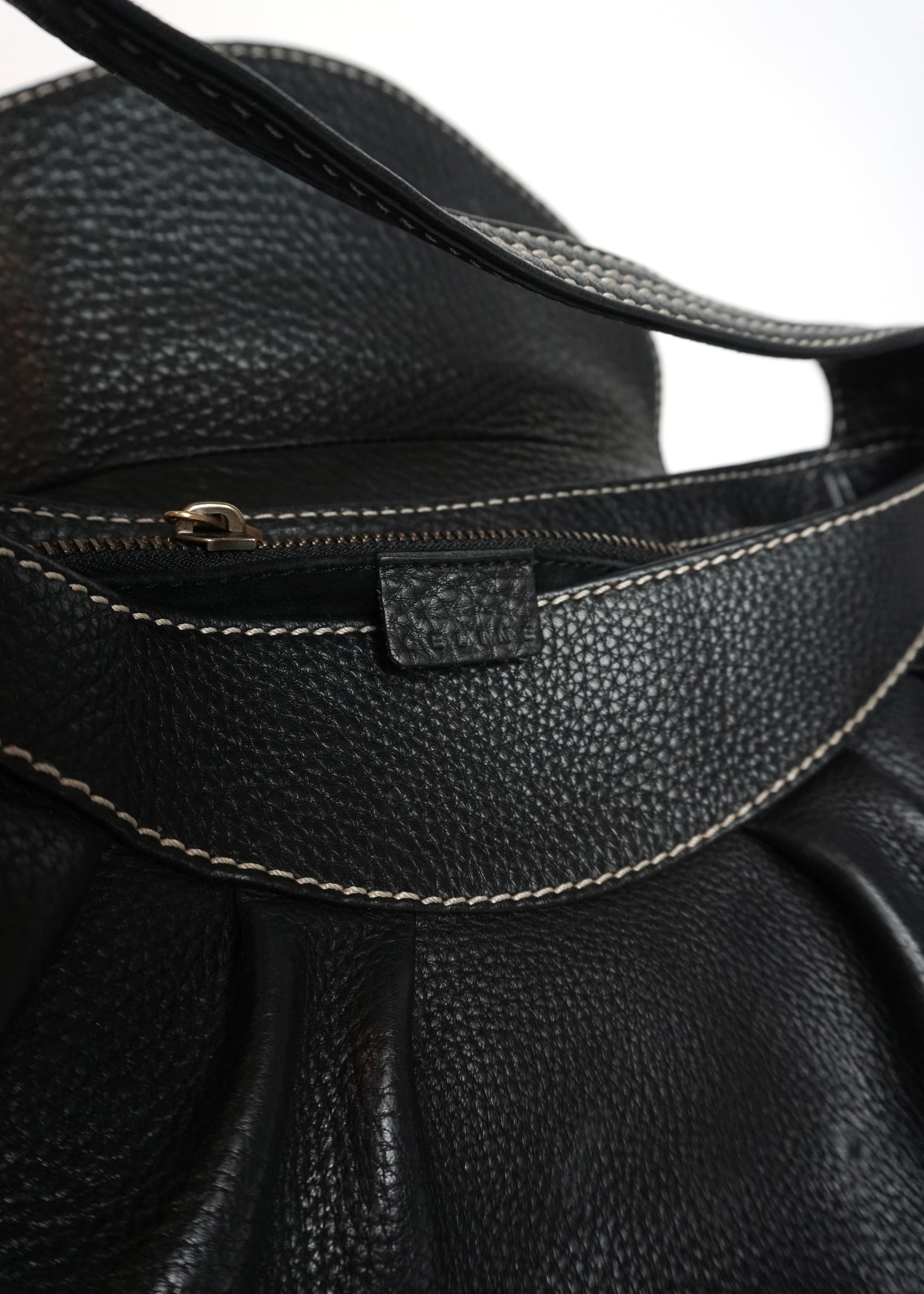 Pre-Owned Celine Buckle Flap Shoulder Bag Black Leather with Contrast Stitching - Classic Charmers