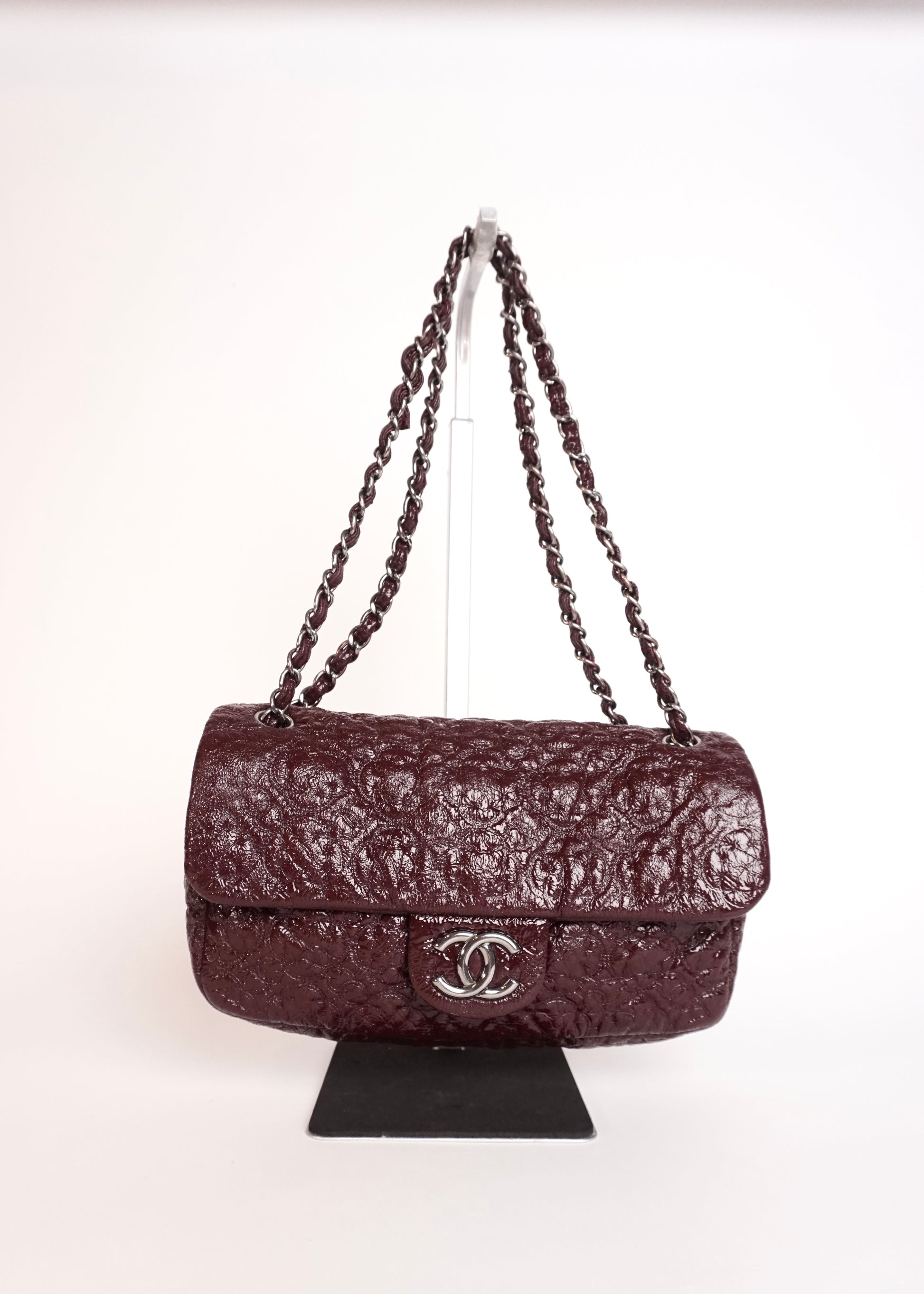 Pre-Owned Chanel Classic Flap Bag Quilted Crinkled Patent Leather Burgundy - Classic Charmers