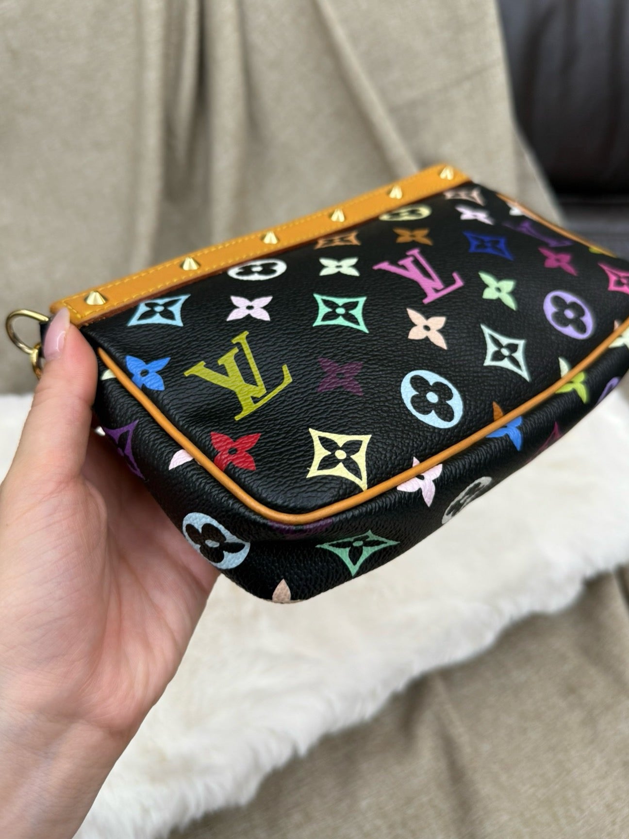 LOUIS VUITTON
Black Monogram Multicolor Accessories Pochette Bag