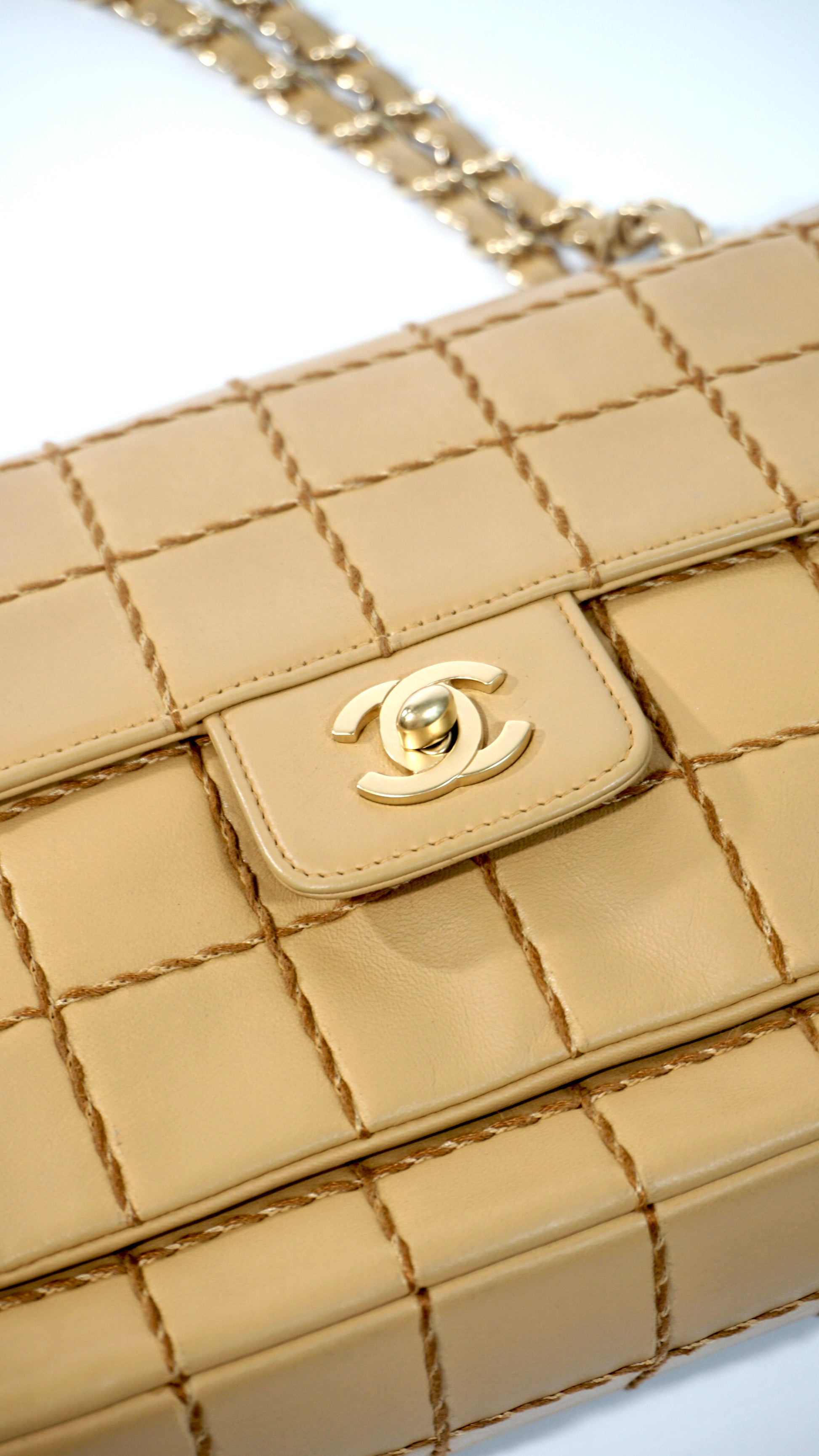 Pre-Owned Chanel Grid Stitch Classic Flap Shoulder Bag in Beige - Classic Charmers