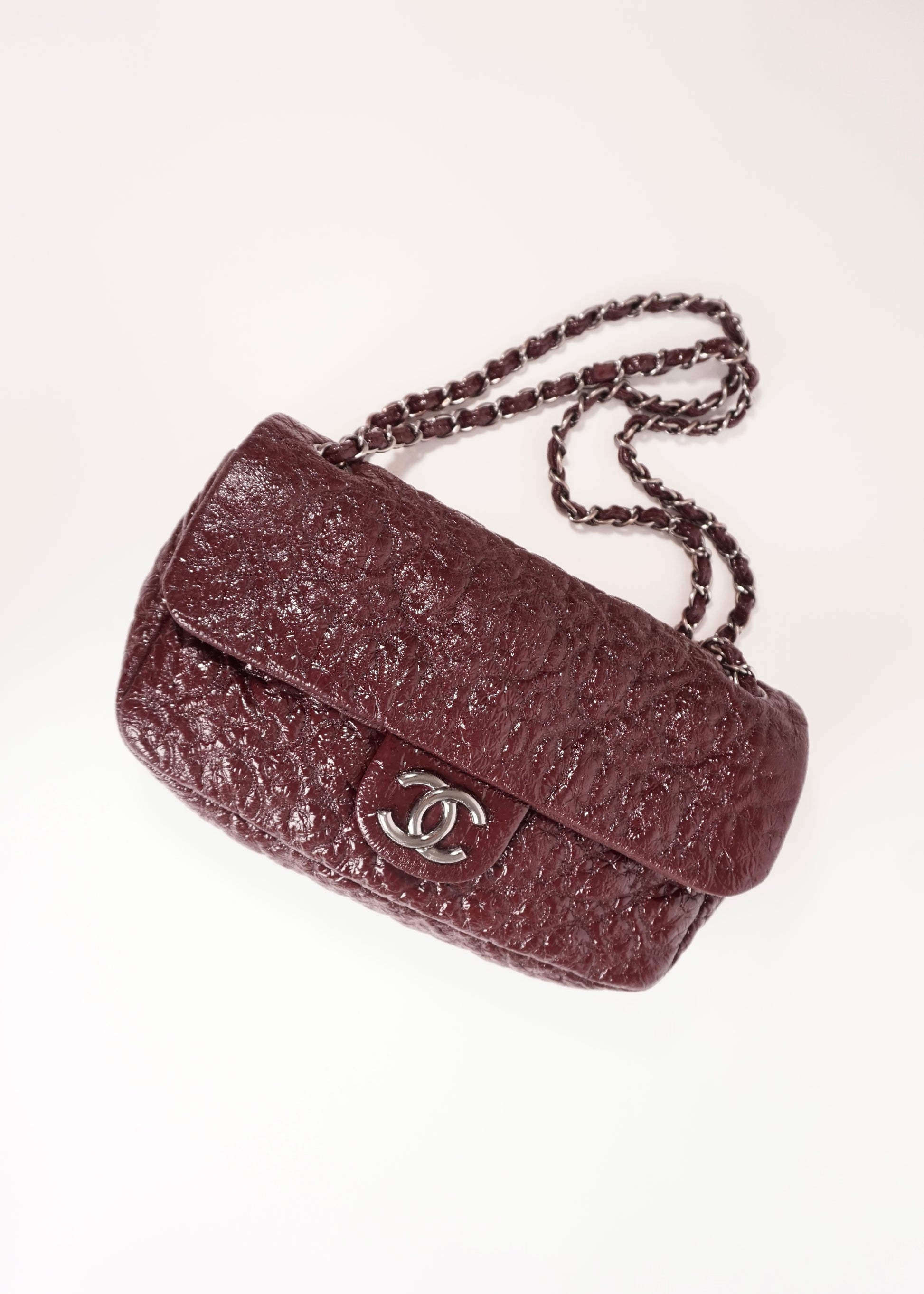 Pre-Owned Chanel Classic Flap Bag Quilted Crinkled Patent Leather Burgundy - Classic Charmers
