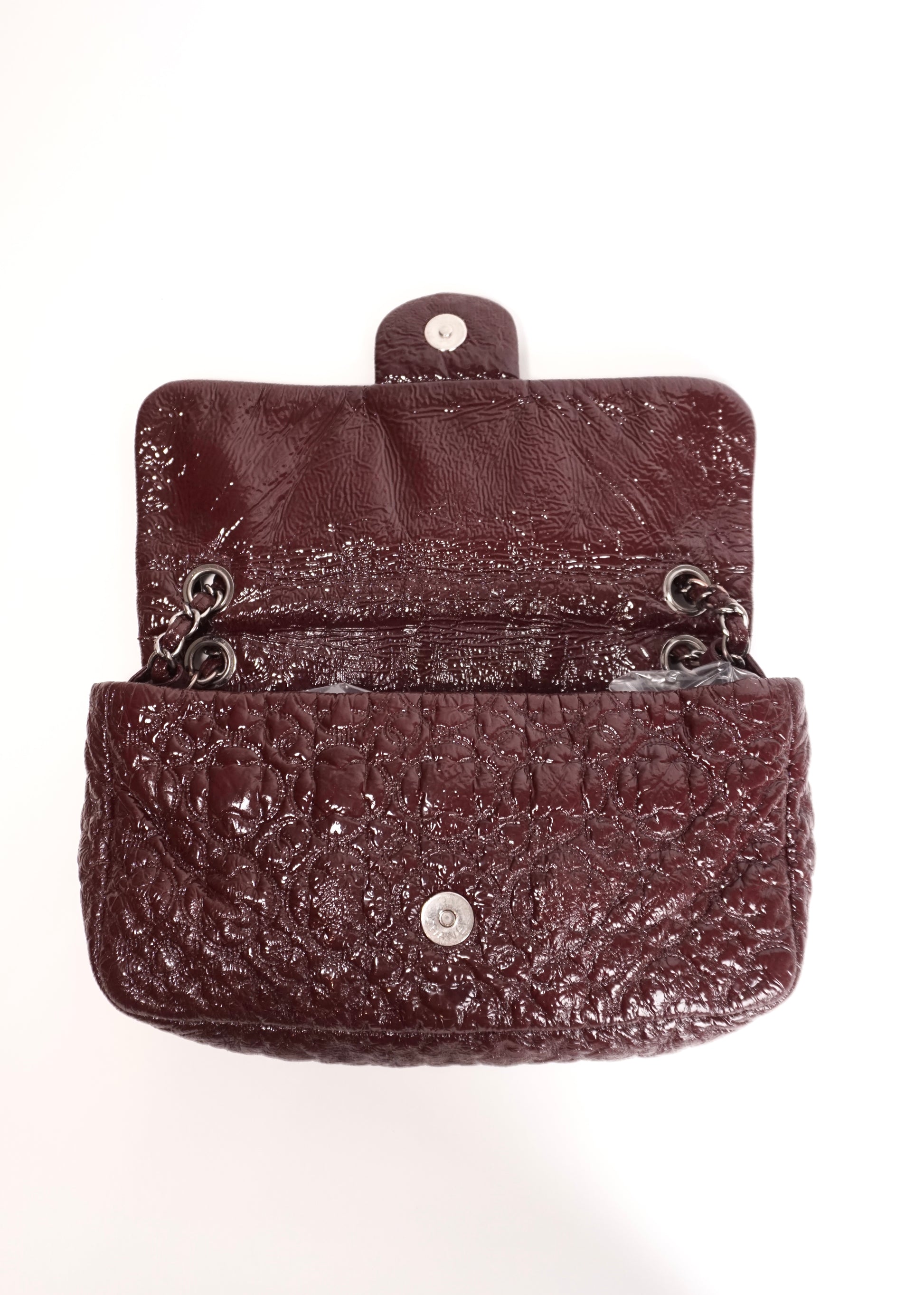 Pre-Owned Chanel Classic Flap Bag Quilted Crinkled Patent Leather Burgundy - Classic Charmers