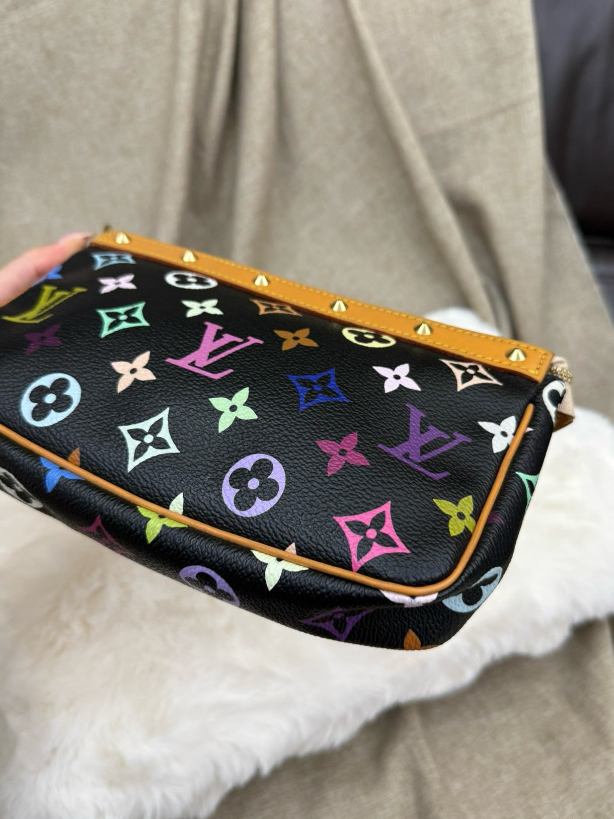LOUIS VUITTON
Black Monogram Multicolor Accessories Pochette Bag