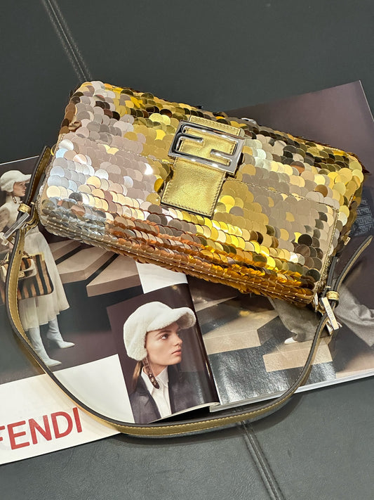 Pre-Owned Fendi Baguette 1997 Gradient Silver & Gold Sequin Shoulder Bag Medium