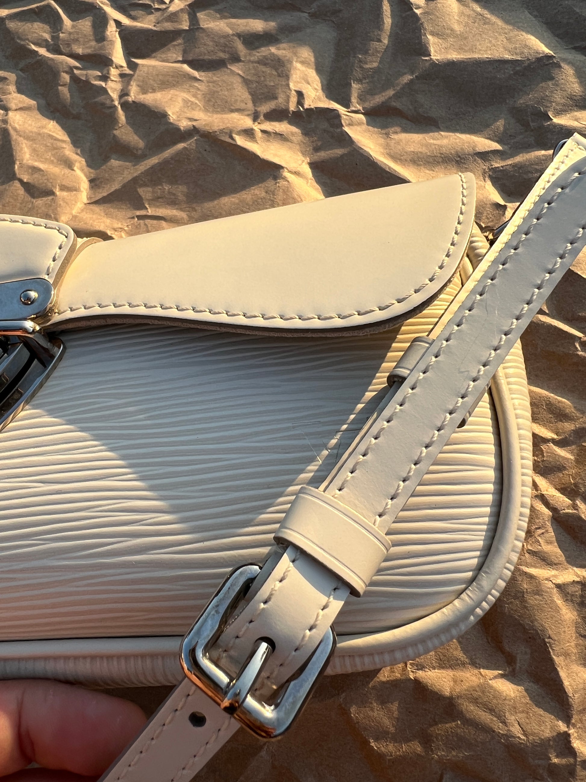 2007 Louis Vuitton Epi leather bag - Classic Charmers