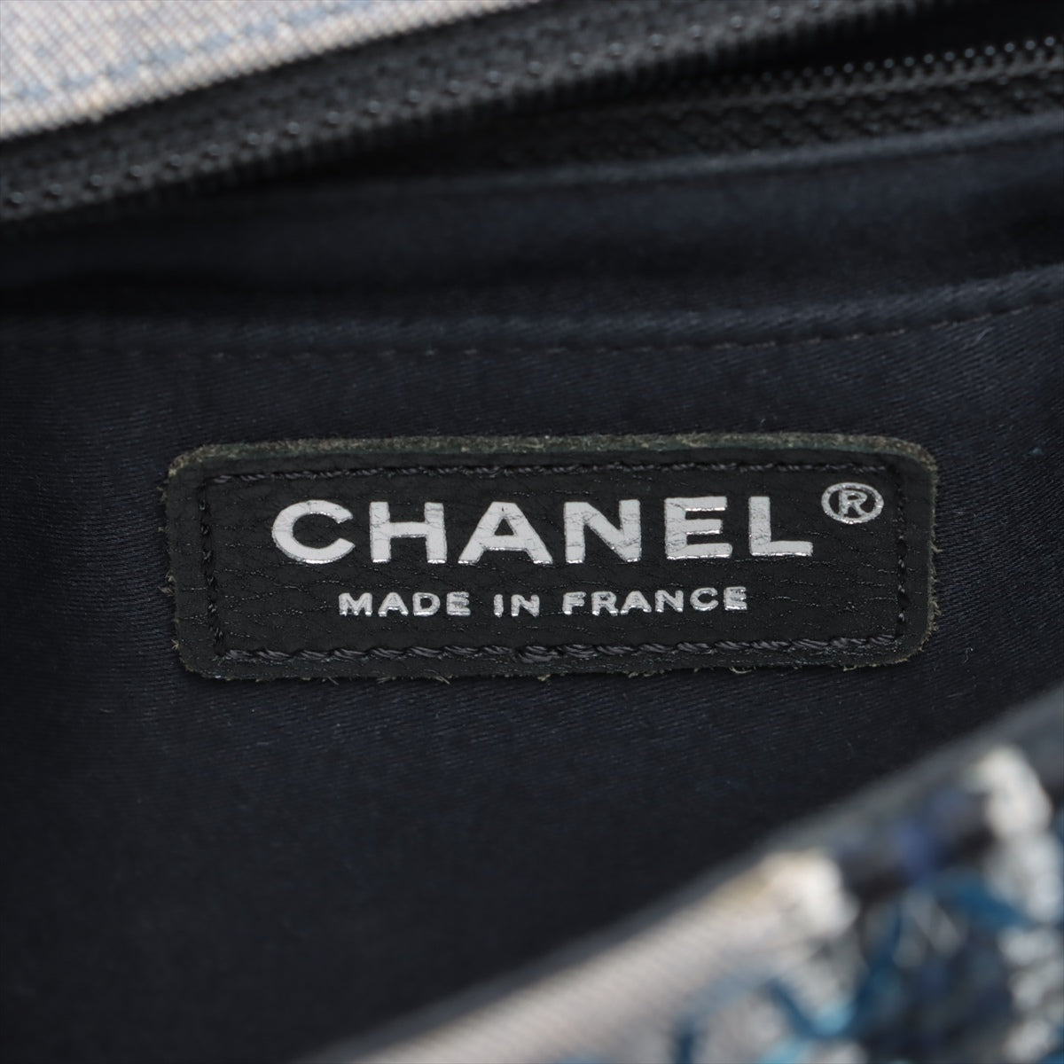 Pre-Owned Chanel 25cm Denim × Patent Leather Single Flap Double Chain Bag Patchwork Blue Silver Metal